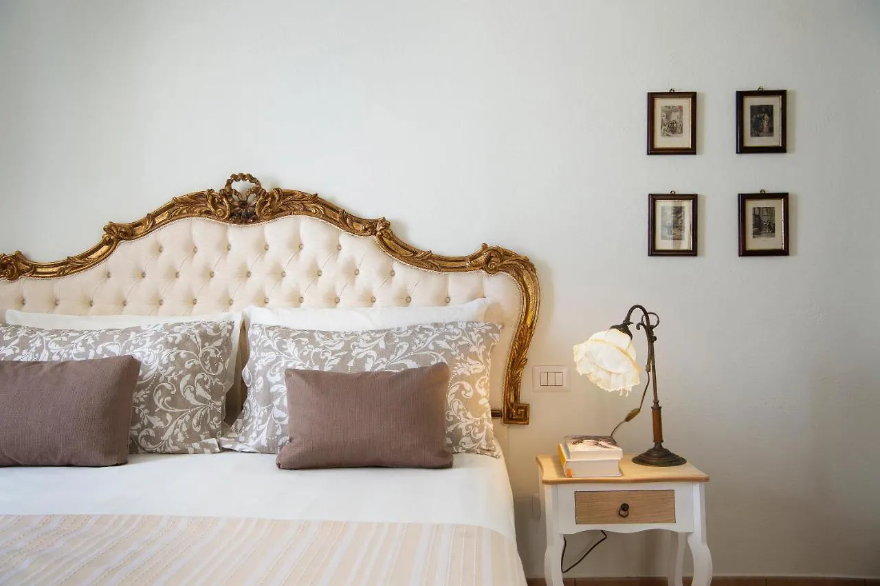 Apartment Scacciapensieri Guest House Arezzo Italy